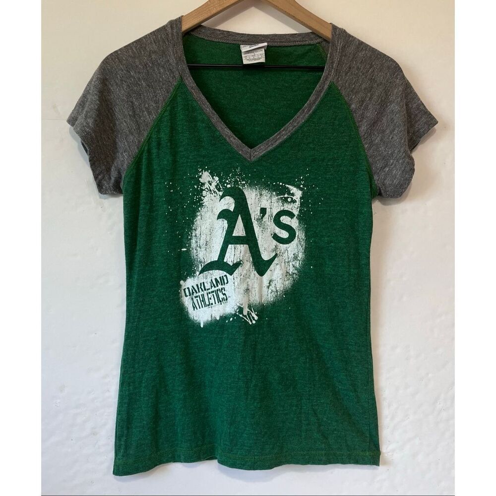 Genuine Merchandise Campus Lifestyle Oakland Athletics Tee   Size M